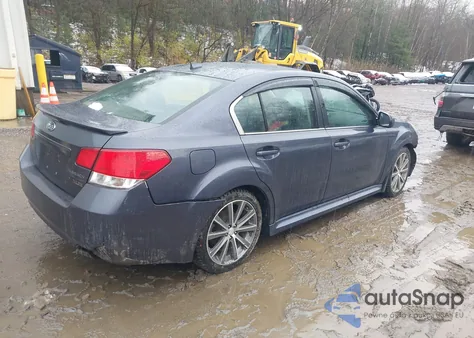 2014 Subaru Legacy 2.5 I Sport z USA, uszkodzony, nr VIN 4S3BMBH62E3033895